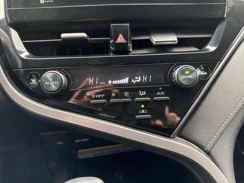 Used 2021 Toyota Camry XSE image 25