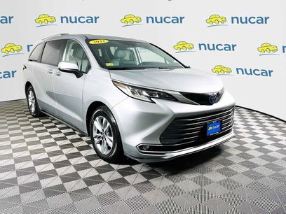 Used 2022 Toyota Sienna Limited