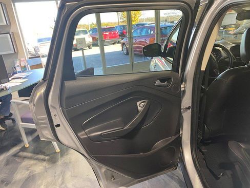 Used 2019 Ford Escape Titanium w/ U9j03 - Titanium Tow Package image 13