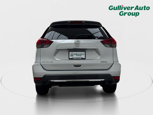 Used 2019 Nissan Rogue S w/ Special Edition Package FWD image 7