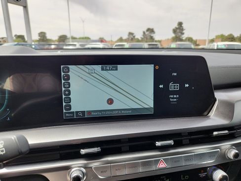 Used 2025 Kia Telluride S image 19