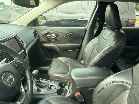 Used 2019 Jeep Cherokee Limited AWD/4WD image 7