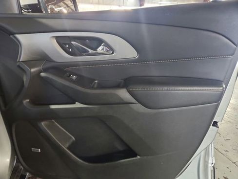 Used 2019 Chevrolet Traverse LT w/ LT Premium Package AWD/4WD image 24