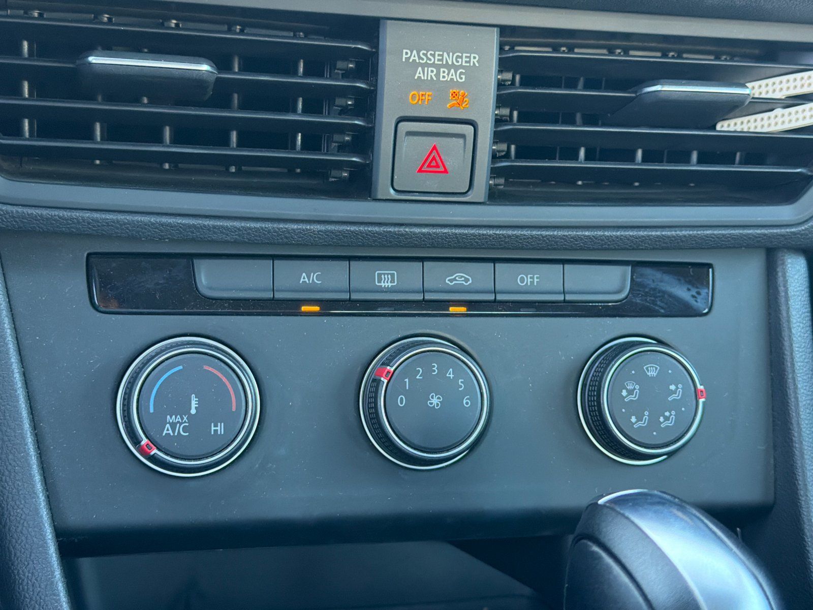 Used 2019 Volkswagen Jetta S w/ Driver Assistance Package FWD image 19