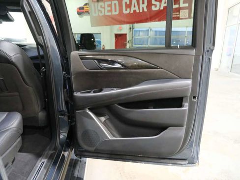 Used 2020 Cadillac Escalade ESV Platinum AWD/4WD image 28