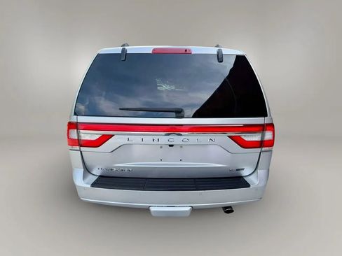Used 2015 Lincoln Navigator 4WD image 5