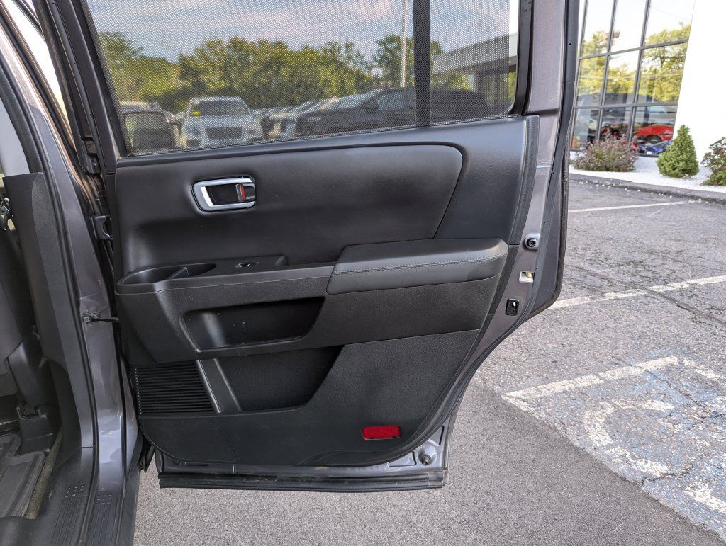 Used 2015 Honda Pilot Touring image 36
