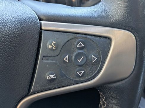 Used 2015 GMC Sierra 1500 Denali w/ Driver Alert Package image 24