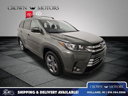 Used 2017 Toyota Highlander Limited Platinum