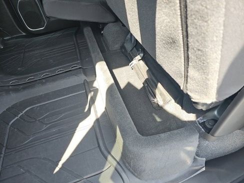 Used 2023 Chevrolet Silverado 1500 LT image 10