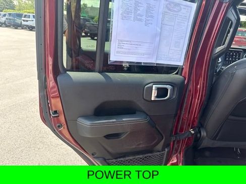 Used 2021 Jeep Wrangler Unlimited Sahara w/ Uconnect 4C Nav & Sound Group AWD/4WD image 34