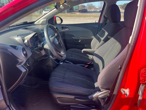Used 2015 Chevrolet Sonic LT image 8