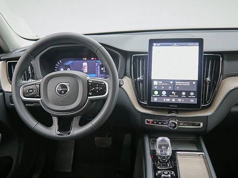 New 2026 Volvo XC60 B5 Ultra w/ Protection Package Premier image 24