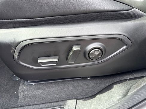 New 2025 Jeep Grand Cherokee L Altitude image 14