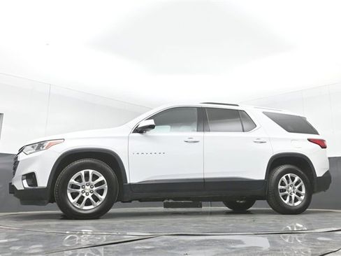 Used 2018 Chevrolet Traverse LT image 48