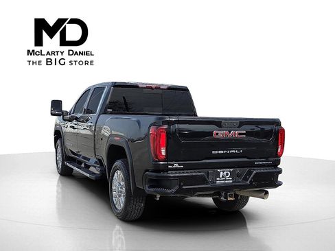 Certified 2021 GMC Sierra 2500 Denali image 4