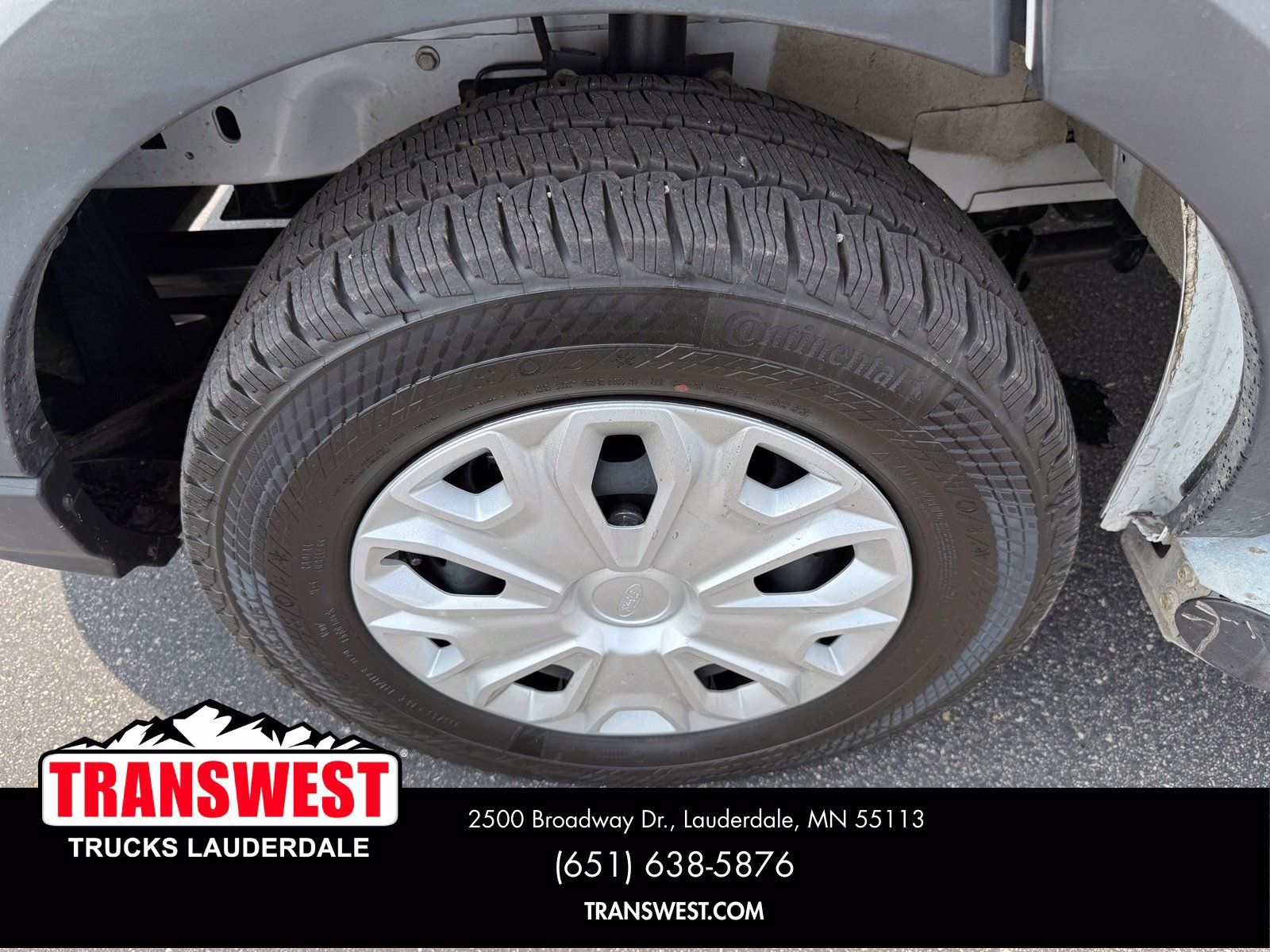 Used 2025 Ford Transit 250 Low Roof w/ Exterior Upgrade Package RWD image 18