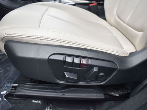 Used 2018 BMW X1 xDrive28i w/ Convenience Package image 11