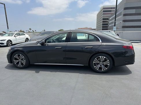 Used 2026 Mercedes-Benz E 350 4MATIC Sedan image 2