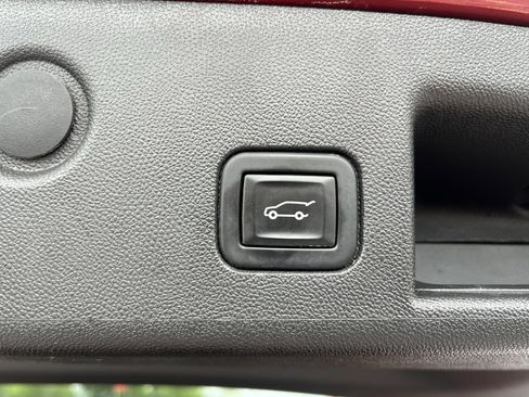 Used 2023 Chevrolet Equinox RS w/ RS Leather Package FWD image 12