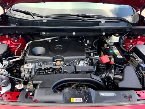 Used 2021 Toyota RAV4 LE FWD image 31