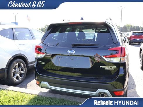 Used 2023 Subaru Forester Touring AWD/4WD image 19