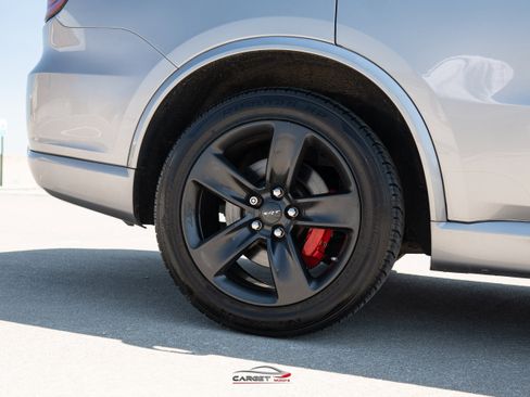 Used 2018 Dodge Durango SRT w/ Technology Group AWD/4WD image 11