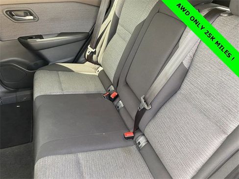 Used 2023 Nissan Rogue SV image 28