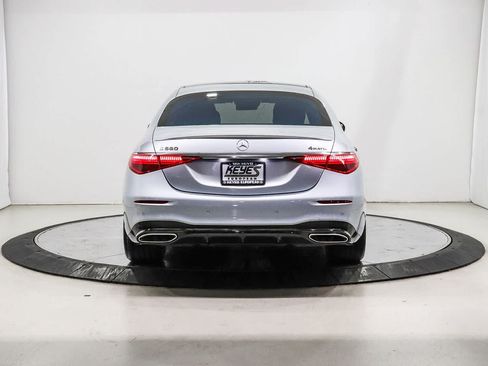 Used 2023 Mercedes-Benz S 580 4MATIC Sedan image 3