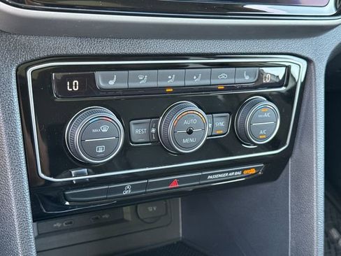 Used 2022 Volkswagen Atlas SE w/ Panoramic Sunroof Package image 43