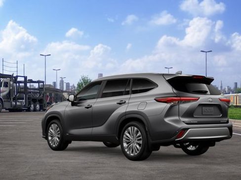 New 2026 Toyota Highlander Platinum image 8