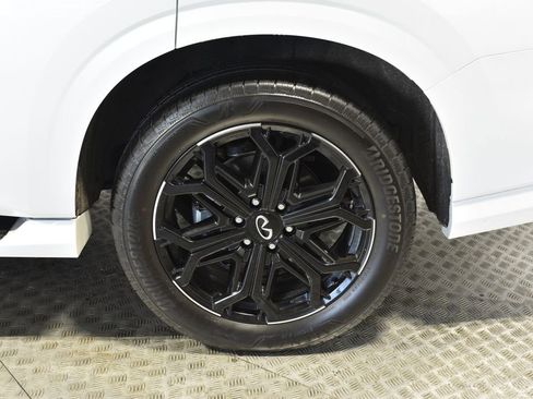 Used 2026 INFINITI QX80 4WD w/ Sport Exterior Package image 37