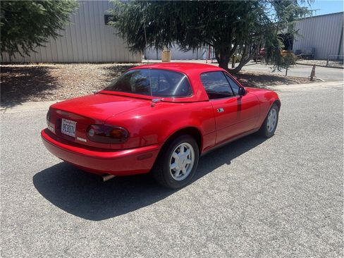 Used 1991 MAZDA MX-5 Miata RWD image 3