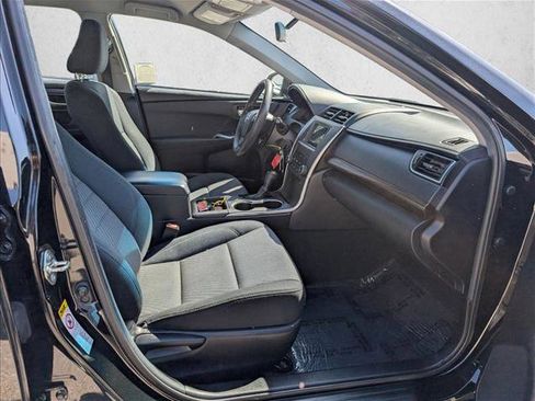 Used 2015 Toyota Camry LE FWD image 18