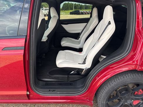Used 2020 Tesla Model X Long Range AWD/4WD image 11