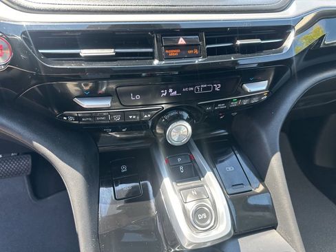 Used 2023 Acura MDX SH-AWD w/ Technology Package image 17