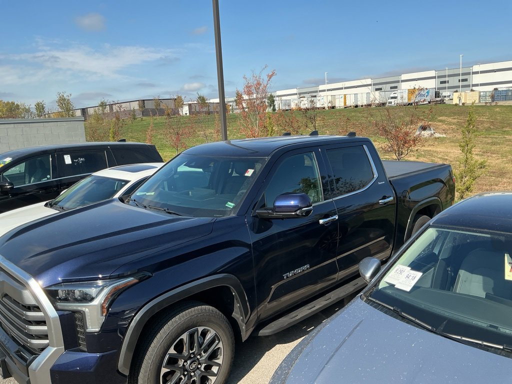 Used 2025 Toyota Tundra Limited AWD/4WD image 4