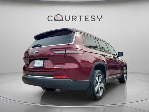 Used 2023 Jeep Grand Cherokee L Limited w/ Luxury Tech Group II image 4