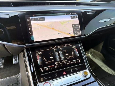 Used 2020 Audi S8 L AWD/4WD image 24