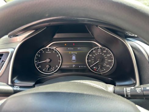 Used 2018 Nissan Murano S FWD image 19