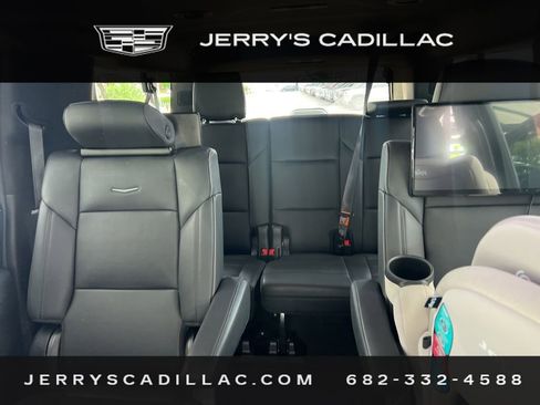 Used 2022 Cadillac Escalade ESV Luxury image 10