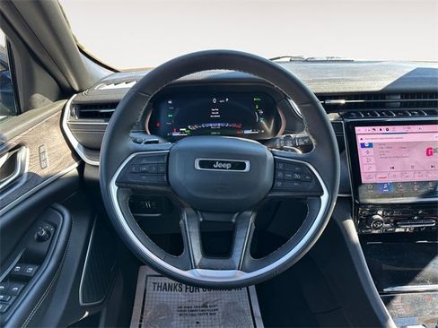 Used 2024 Jeep Grand Cherokee Limited 4xe image 12