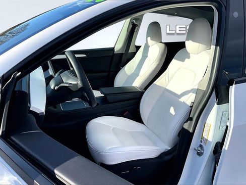 Used 2023 Tesla Model Y Long Range image 25