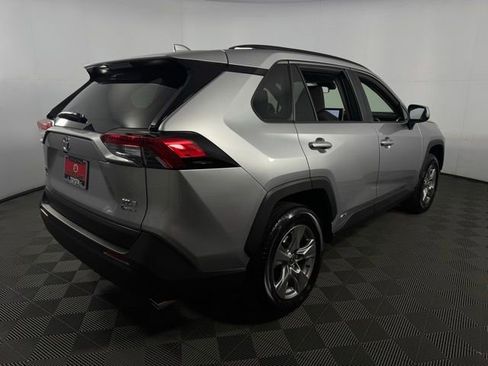 Used 2025 Toyota RAV4 XLE image 8