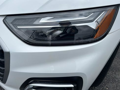 Used 2021 Audi Q5 Premium w/ Convenience Package image 8