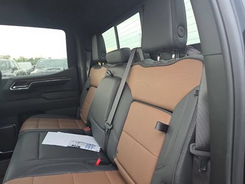 Used 2024 Chevrolet Silverado 1500 High Country w/ High Country Premium Package AWD/4WD image 52