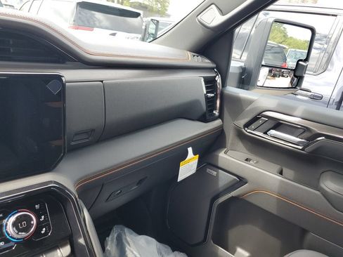 New 2026 GMC Sierra 2500 AT4 w/ AT4 Premium Plus Package AWD/4WD image 27