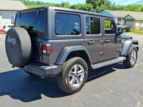 Used 2022 Jeep Wrangler Unlimited Sahara w/ Cold Weather Group AWD/4WD image 6