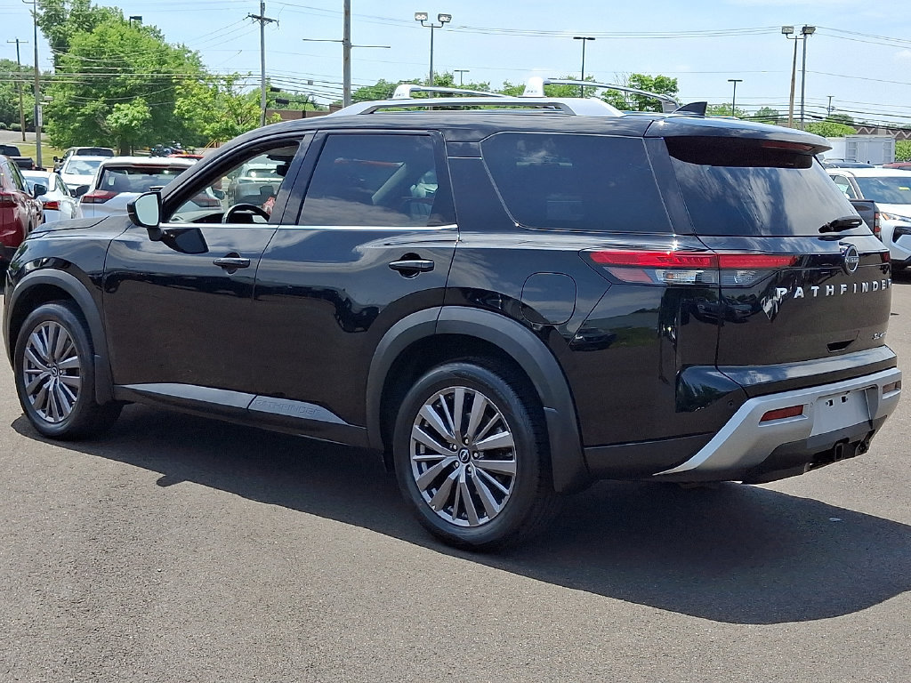 Certified 2023 Nissan Pathfinder SL w/ SL Premium Package AWD/4WD image 4