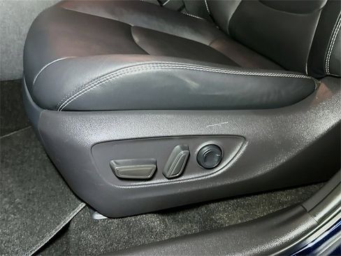 Used 2021 Toyota RAV4 XLE Premium image 16